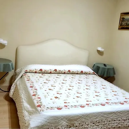 Toledo's Rambla * נאפולי