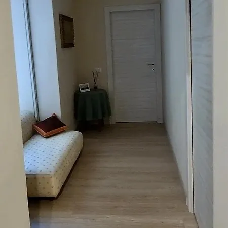 Toledo's Rambla Nápoles